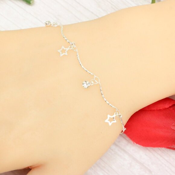 "Trendy Handmade Bracelet – A Thoughtful Gift for Girls & Women | UNVRC1062 - Picture 4 of 10
